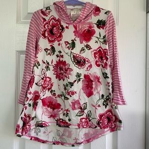 Adorable 3/4 Sleeves shirt with Hoodie